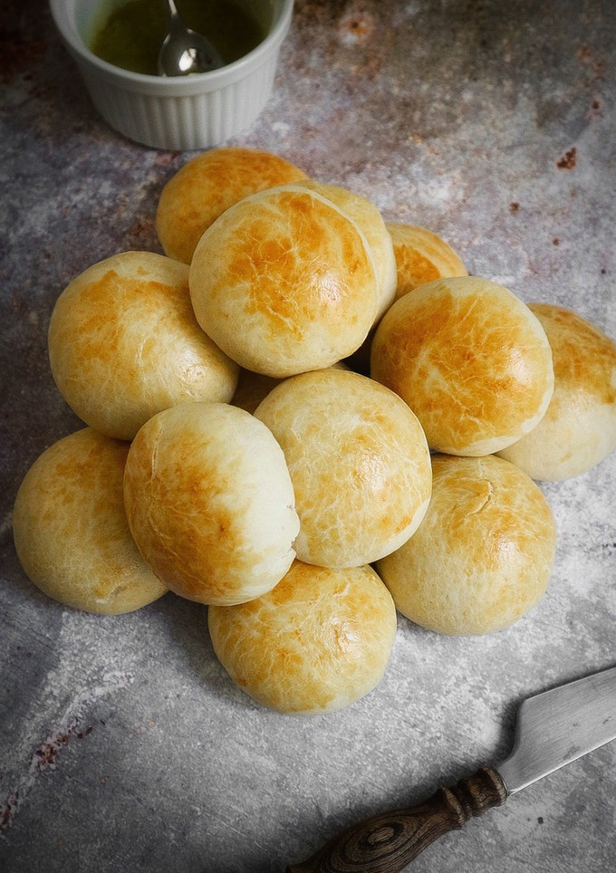 Una foto de Panecillos de queso 🥯