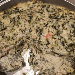 A picture of Hot spinach crab dip.