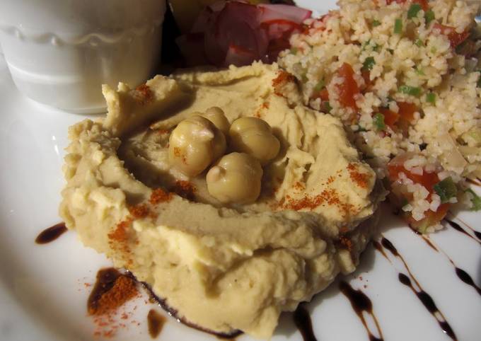 How to Prepare Speedy Moroccan Style Hummus