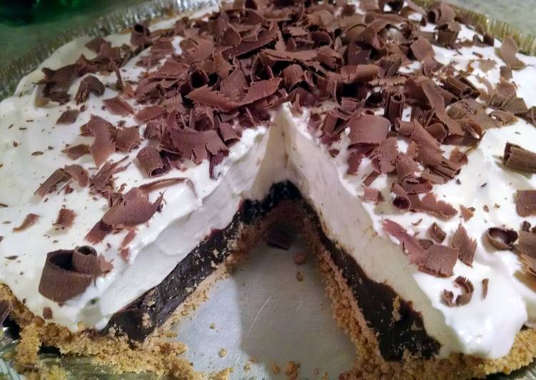 How to Prepare Super Quick Homemade Smores Pie