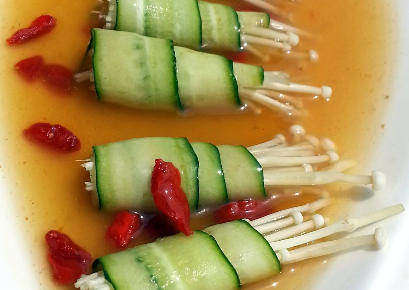 LG CUCUMBER AND MUSHROOM ( VEGAN )