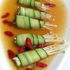 A picture of LG CUCUMBER AND MUSHROOM( VEGAN ).