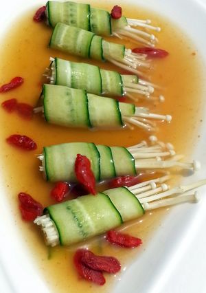 A picture of LG CUCUMBER AND MUSHROOM( VEGAN ).