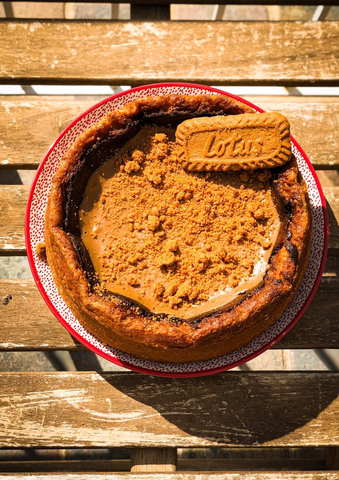 Una foto de Lotus cheesecake
