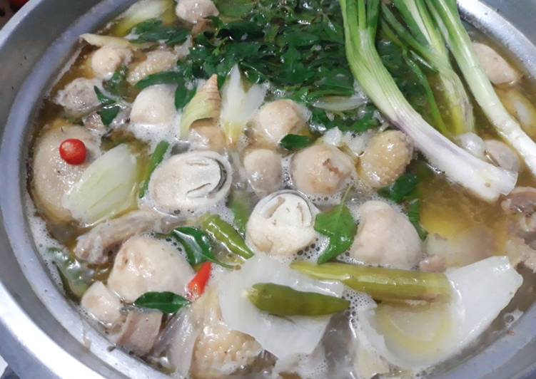 Simple Way to Make Homemade Lẩu gà lá é