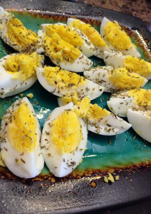 A picture of Seasoned Eggs.