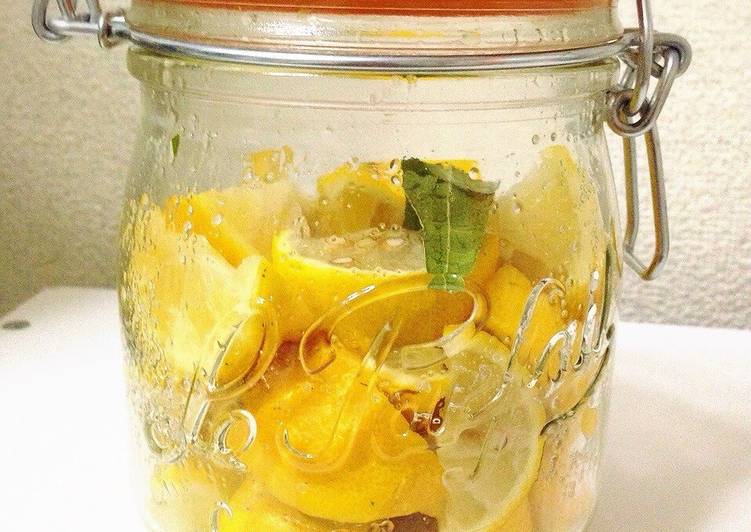 Simple Way to Prepare Homemade Preserved Lemons (Salted Lemons)