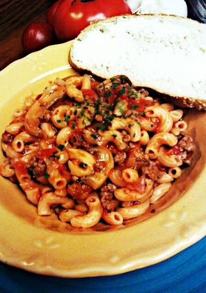 A picture of Crockpot Macaroni and Beef/Chicken.