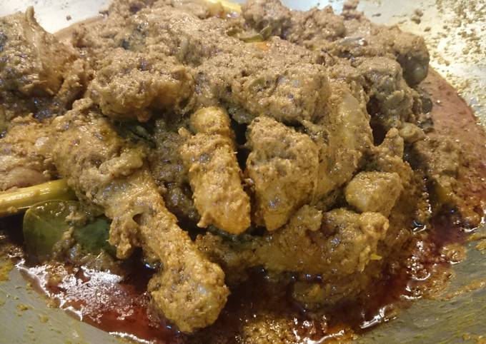 Spicy asian chicken rendang