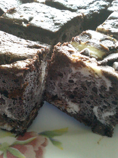 A picture of Creme cheese brownies.