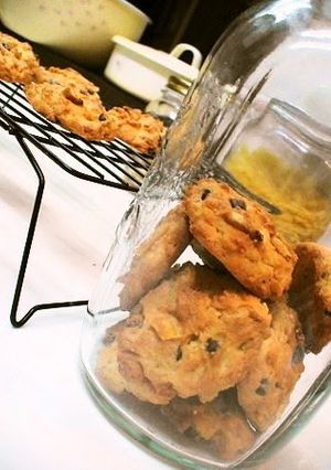 A picture of Chocolate and Banana Chip Cookies.