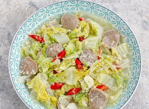 Foto resep Sayur Sawi Putih pakai Bakso dan Telur