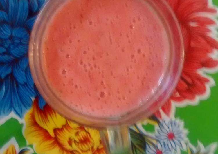 Recipe of Speedy Bells Berry licious smoothie