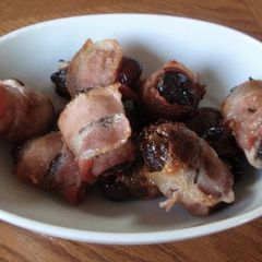 A picture of Dates Wrapped in Bacon.