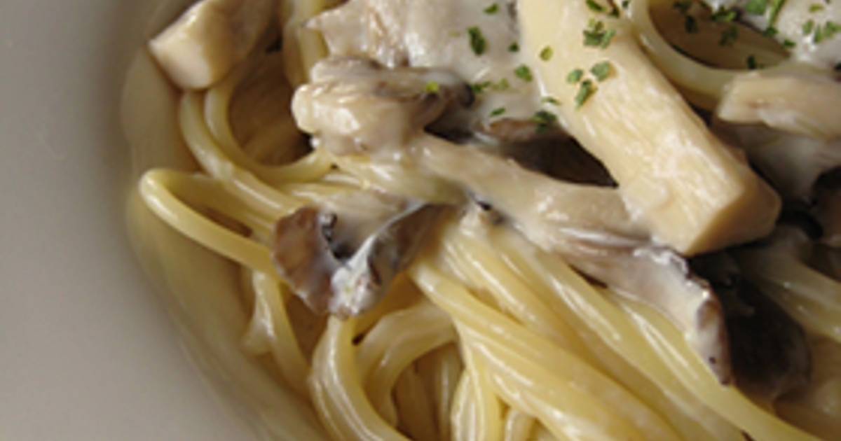 Mushroom Cream Pasta Recipe by cookpad.japan - Cookpad