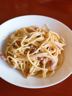 Una foto de Pasta a la carbonara italiana