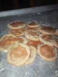 Galletas de crema de arroz, miel y mermelada de guayaba