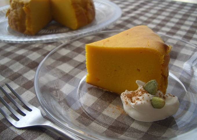 Recipe of Perfect Rich & Moist Kabocha Squash Cheesecake