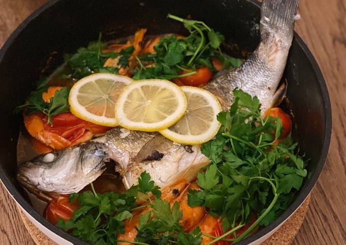 Acqua pazza with sea bass and prawns in 30 mins! + Delicious pasta idea using remaining soup