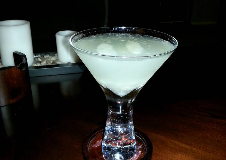 Simple Way to Prepare Perfect Pear Martini