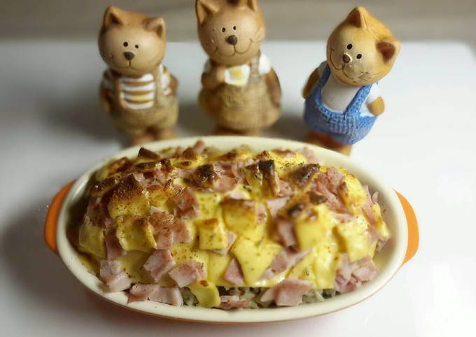 Rice Baked with Ham and Cheese