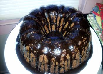 Easiest Way to Prepare Appetizing Peanut Butter Cake with Chocolate Ganache Icing
