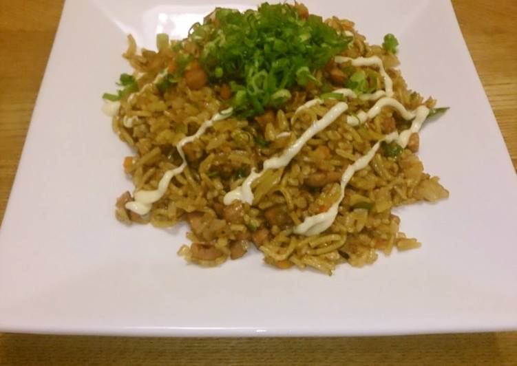 Sobameshi - Yakisoba Noodles with Rice with Leftover Vegetables