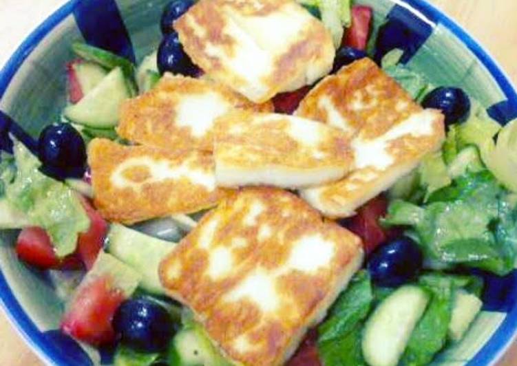 Recipe of Ultimate ABM&#39;s halloumi cheese salad