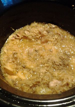 A picture of Crockpot Pork and Kraut.