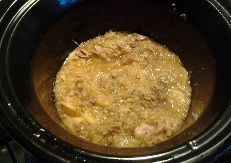 Recipe of Speedy Crockpot Pork and Kraut