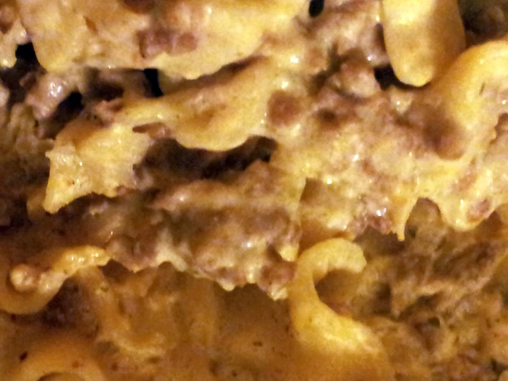 Easy Steps to Prepare Recipe Semi-Homemade Ground Beef Stroganoff  (using Hamburger Helper) that is Delicious, Delicious}
