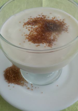 Una foto de Yogur natural casero
