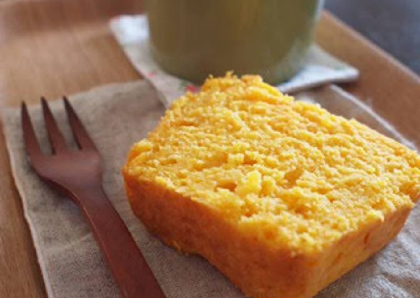 Carrot juice cake stuffed with carrots