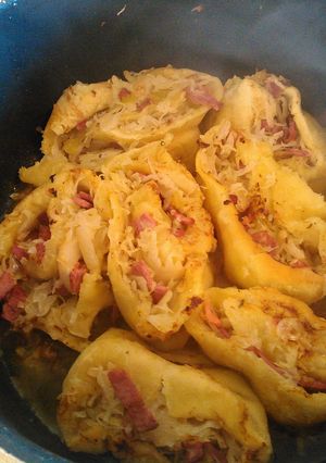 A picture of Broth for karutkrapren German sauerkraut rolls..