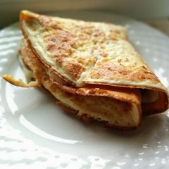 A picture of Omelet a la vache qui rit.