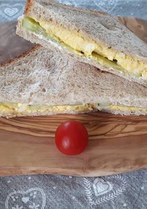 Une photo de Sandwich végétarien oeuf concombre