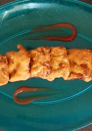 A picture of Bread pakoda.
