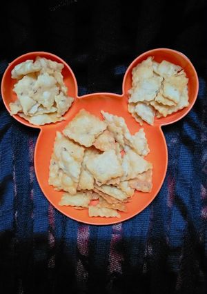 શક્કરપારા (Shakkarpara Recipe In Gujarati) રેસીપી મુખ્ય ફોટો