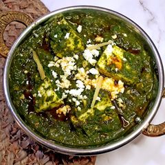 A picture of Palak Paneer.