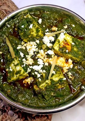 A picture of Palak Paneer.