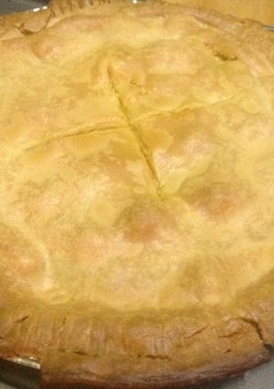 A picture of Creamy Chicken pot pie.