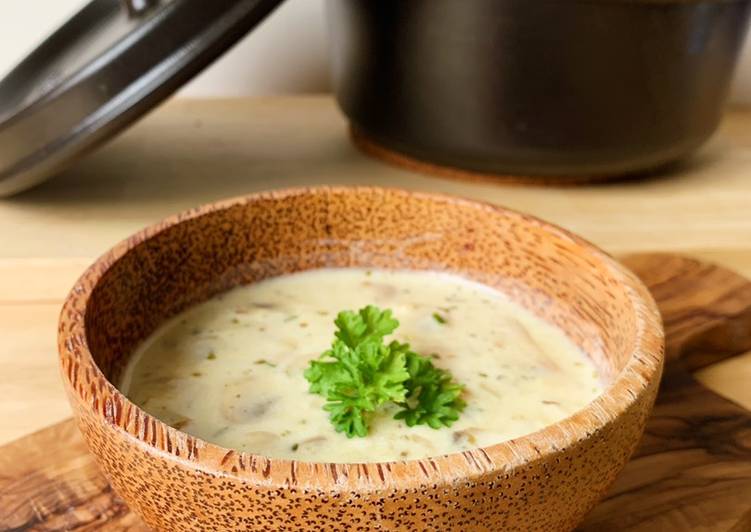 Cara Gampang Membuat Champignon mushroom creamy soup (sup jamur) yang Sempurna