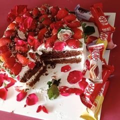 A picture of Red velvet chocolate cake.