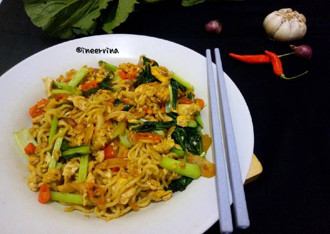 Mie goreng pedas