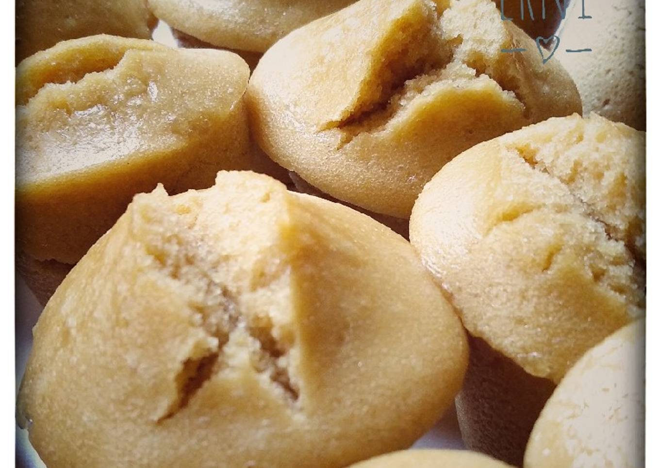 Kue apem tepung beras, gula merah mekar merekah