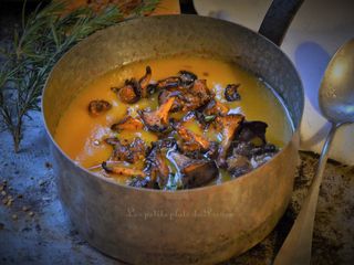 Velouté de butternut aux girolles