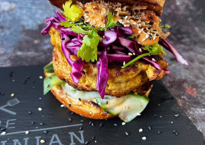 https://img-global.cpcdn.com/recipes/526d890e41905d77/680x482cq70/thai-inspired-prawn-burgers-recipe-main-photo.jpg