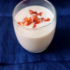 A picture of Strawberry smoothie 🥤.
