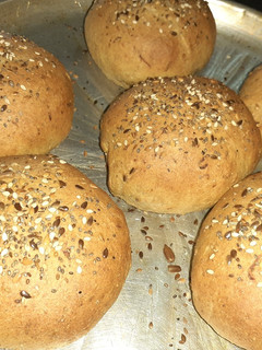 Una foto de Pan de hamburguesas integral