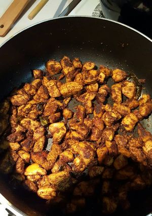 A picture of Indian chicken fry.